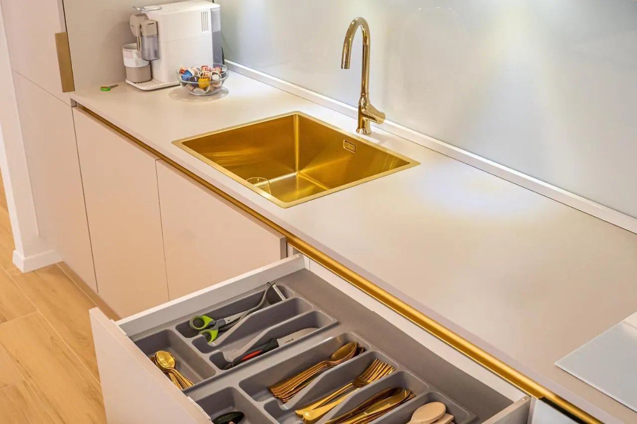 Golden Luxury Apartment سبليت