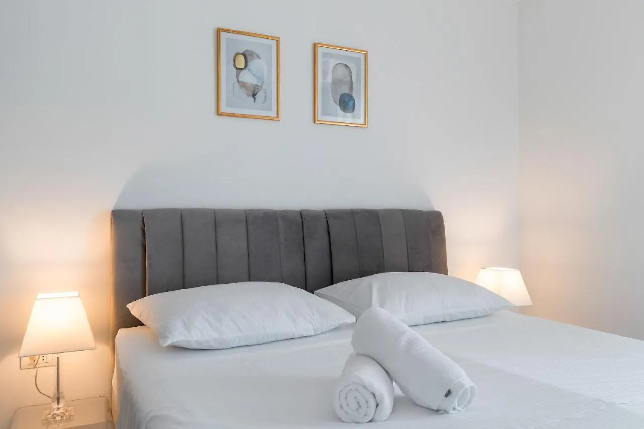 Golden Luxury Apartment سبليت