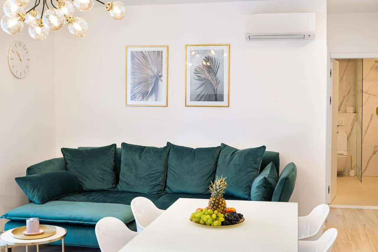 Golden Luxury Apartment Split
