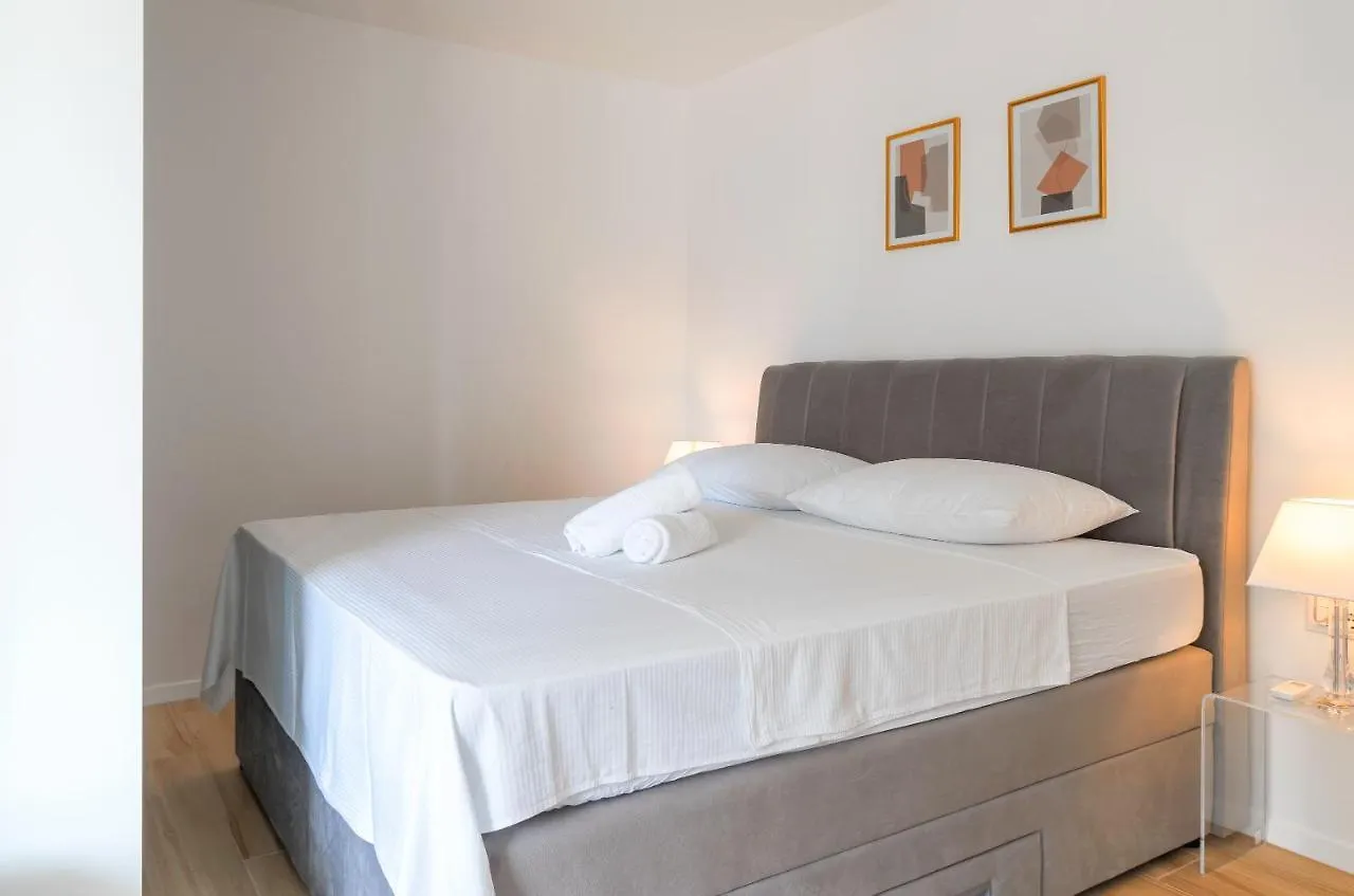 Golden Luxury Apartment Split